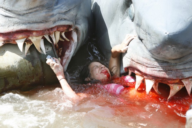 Cá Mập Hai Đầu 2-Headed Shark Attack